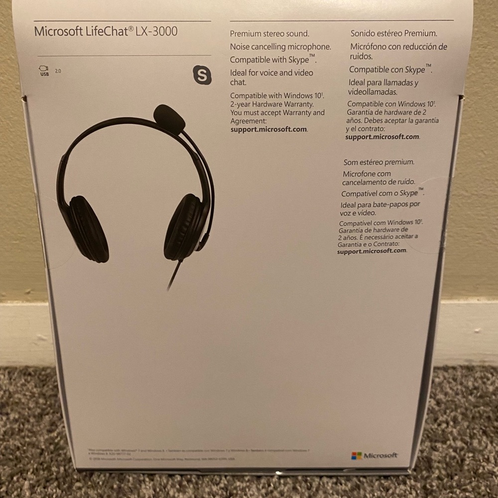 Headset & mousepad - Picture 3 of 4